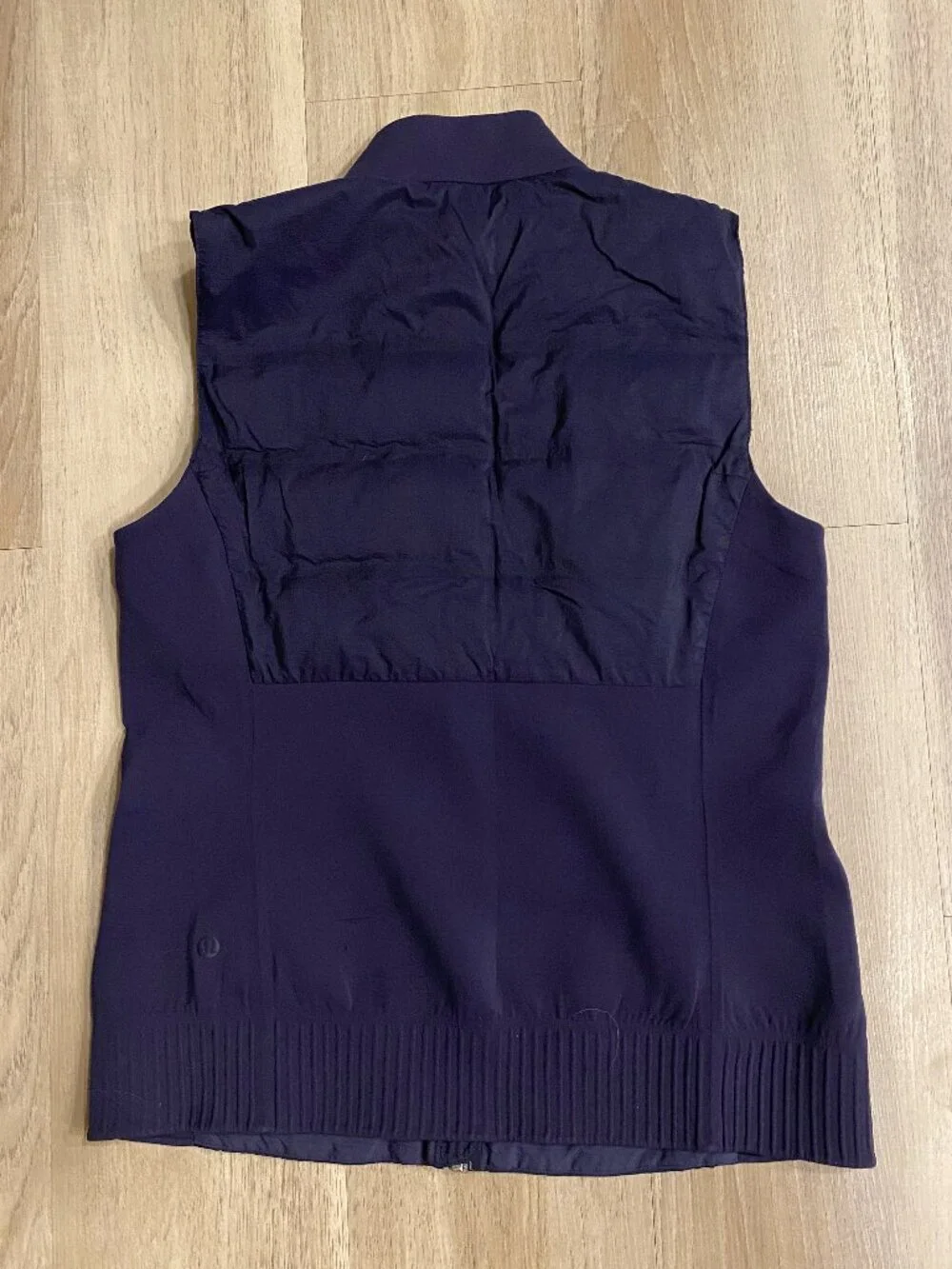 Lululemon Zip Front Vest Navy Blue Size 8 Medium Athletic Layer Goose Down